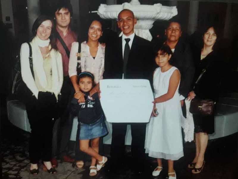Roberto Mirabal y familia